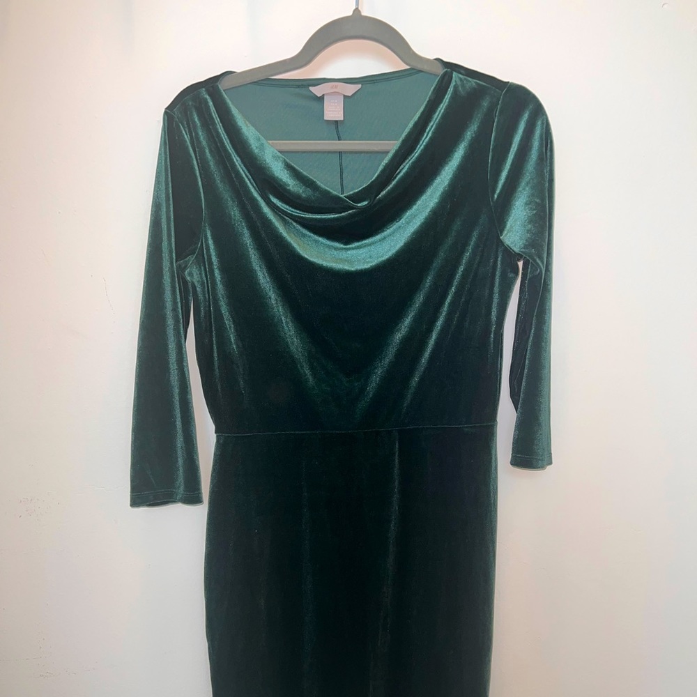Emerald Velvet H&M Midi Dress